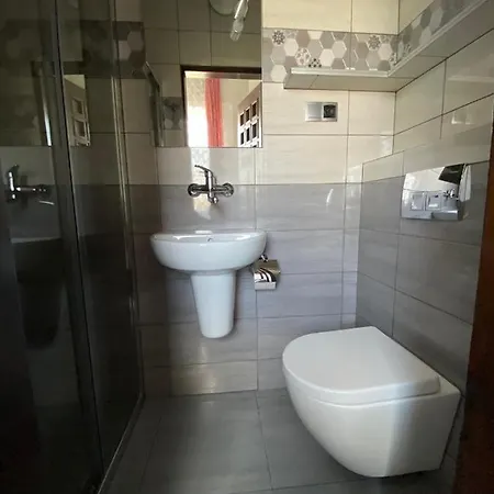 Ewa 빌라 얀타르