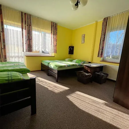 Ewa 빌라 얀타르